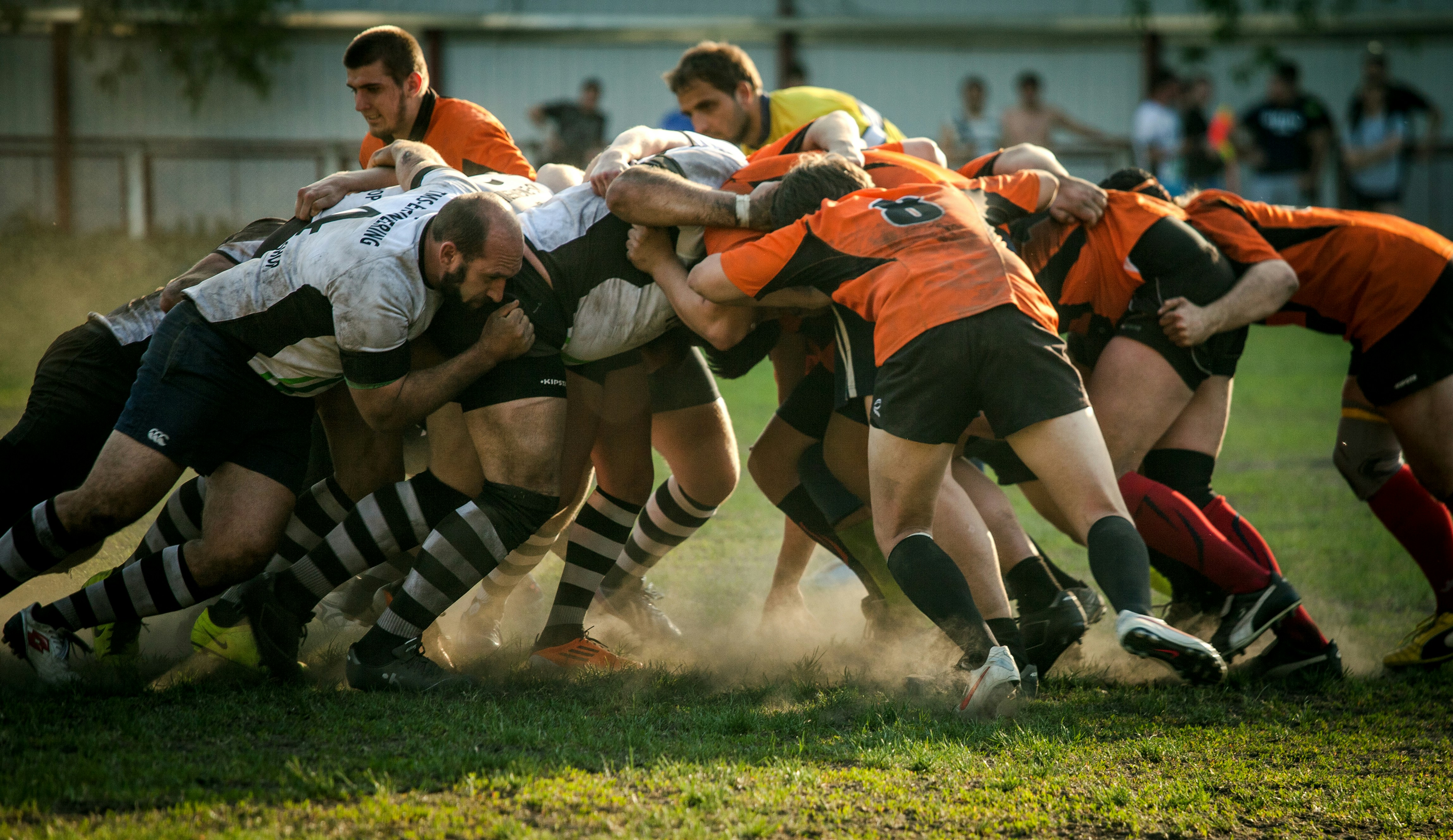 Mêlée de rugby amateur